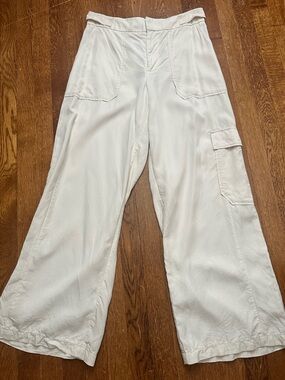 Express Cream Wide-Leg Cargo Lightweight Pants